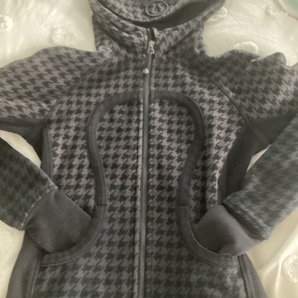 Lululemon scuba hoodie sz 6